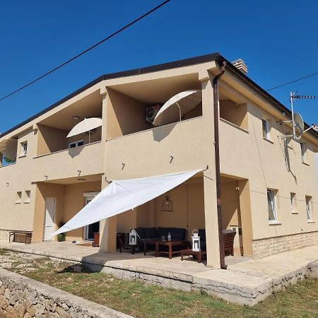 Apartment Novak Vir Exteriör bild