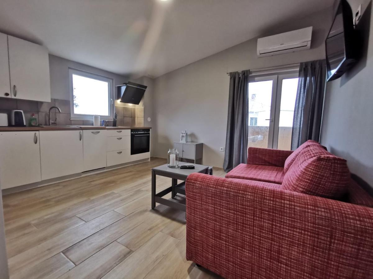 Apartment Novak Vir Exteriör bild